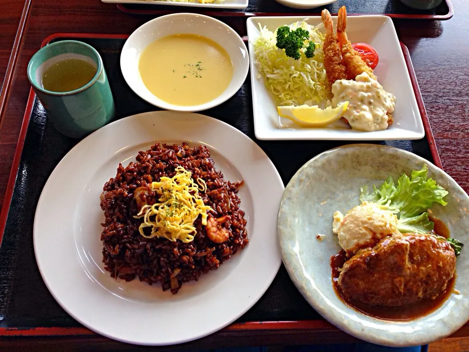 えびめし定食ー(*^^*)|きのすけ〜さん