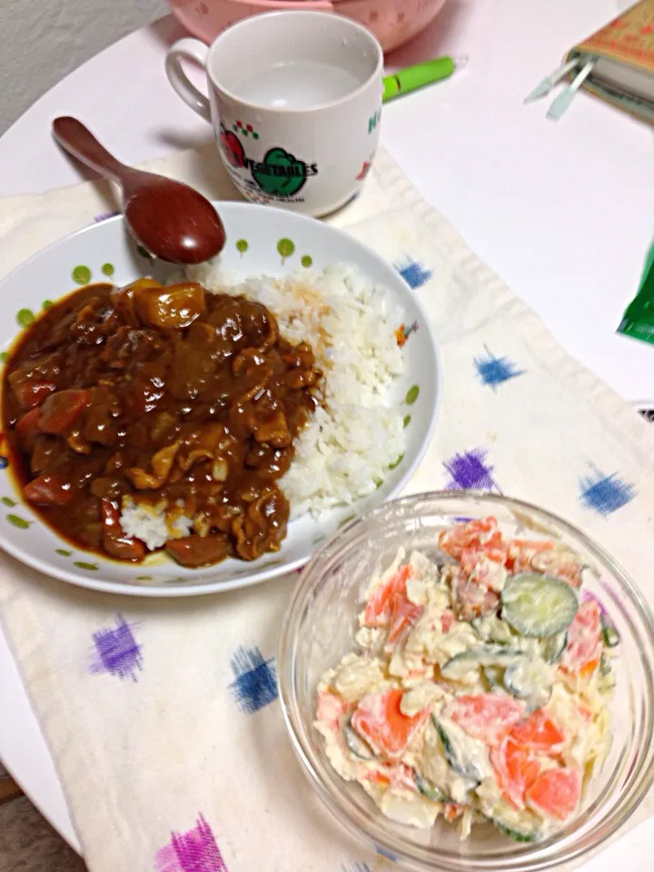 カレーライスとポテトサラダ|カナエさん