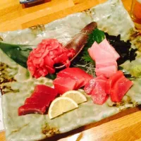 Snapdishの料理写真:マグロづくし盛り|橋出さん