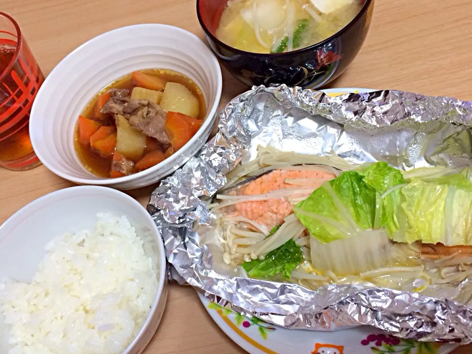 鮭のホイル焼き、肉じゃが、お味噌汁|こうのりささん