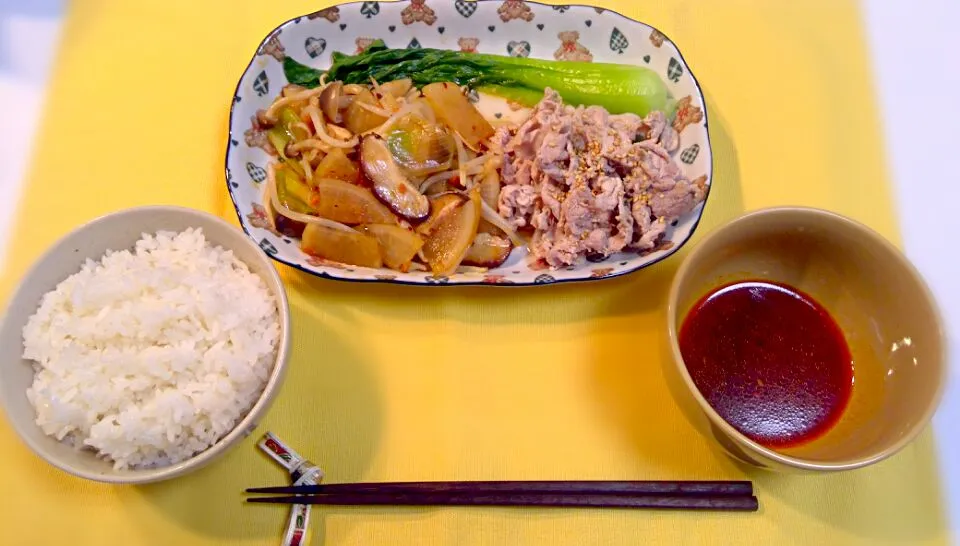 豚肉と野菜の冷しゃぶ　中華ごまドレ&ラー油だれ|Manabu Tanakaさん