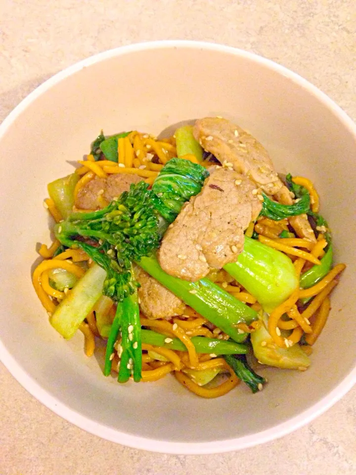 Sesame Pork Broccolini and Bok Choy Noodles|Chrisy Hillさん