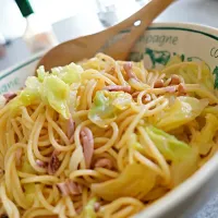 Snapdishの料理写真:塩辛とキャベツのパスタ|ごんさん