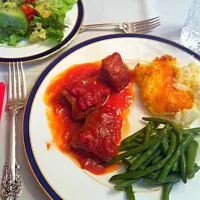 Snapdishの料理写真:Swiss steak with au gratin potatoes, green beans, roll, and salad|Whitney Kinnisonさん