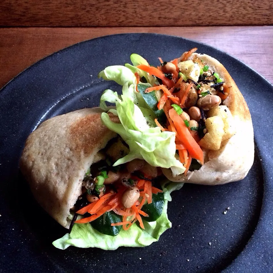 Pita Sandwich of simmered soy and hijiki  ひじきと大豆の煮物のピタサンド|AYANOさん