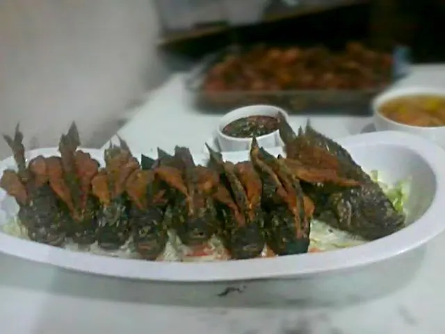 Pinoy Food: Binukadkad na Tilapia|Dan Alfred Garcia Madriagaさん