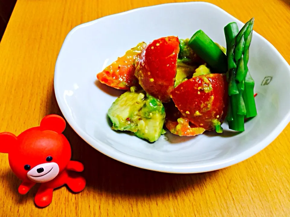 Snapdishの料理写真:うっちーさんの料理 ミニトマトとアボカドのマスタードサラダ|ユミさん