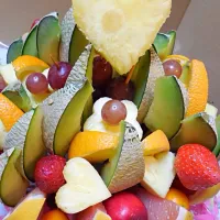 Snapdishの料理写真:ハッピーカラフルーツ 🍍🍓🍈🍊🍎🍇