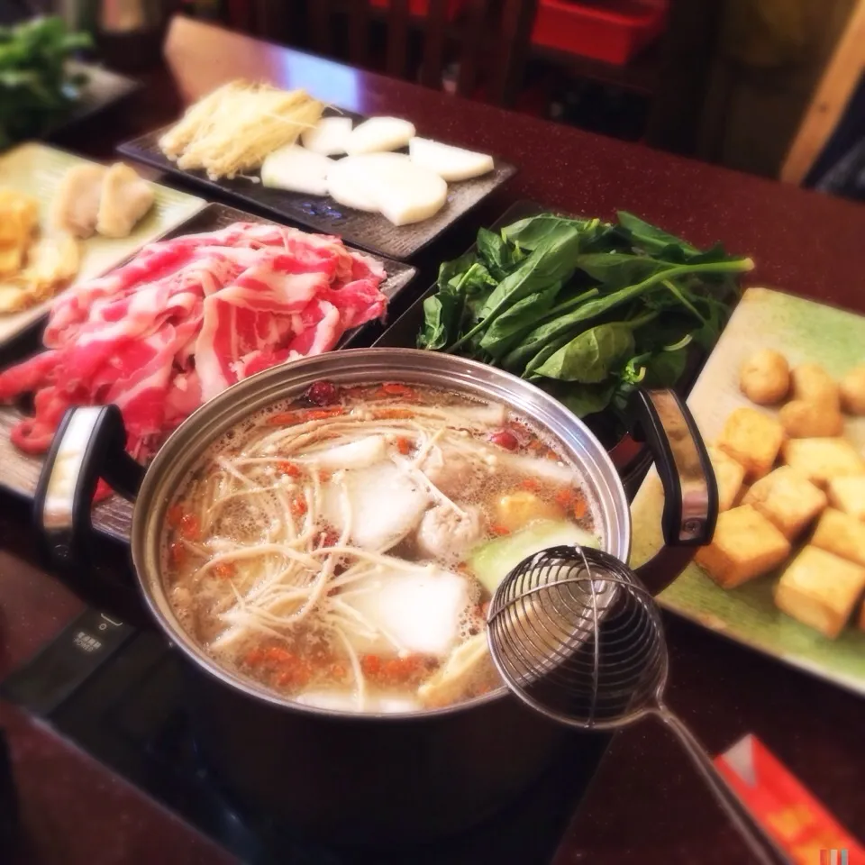 Chicken Herbal Soup Hot Pot|stephanie mizuhaさん