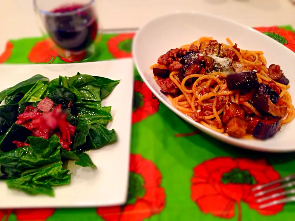 イタリアンサラダとナスとひき肉のパスタ|Rukuさん