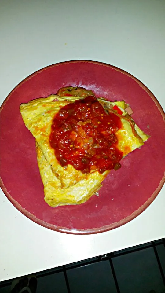 omlette: 3 color bell peppers, onion, mushrooms & cheese w/ salsa.|Karen Michelleさん