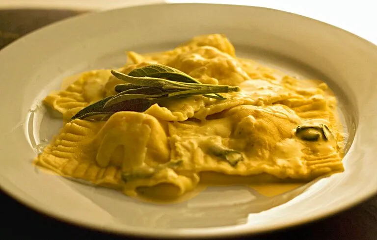 Snapdishの料理写真:Butternut Squash Ravioli W/Sage Alfredo Sauce|AJ ceriさん