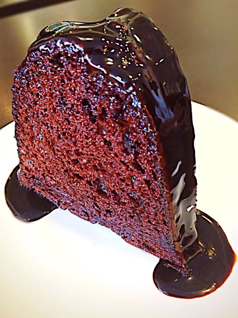 Chocolate cake with chocolate ganache|12Dragonさん