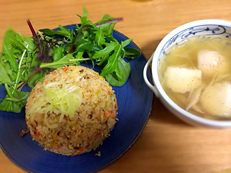 野菜たっぷりじゃこ炒飯とエビ餃子スープ|さらば広島の長きまつげ(東京なう)さん