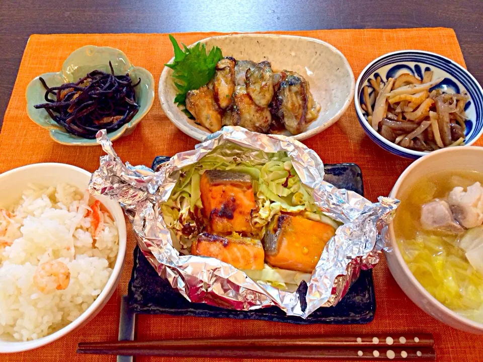 塩鮭の味噌焼き   鶏と大根と白菜の生姜スープ   ひじき煮   牡蠣のバター醤油   きんぴら|NAKATAさん