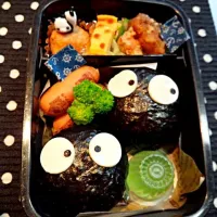 息子ｯﾁのおにぎり弁当♥|ゅみぞぅさん