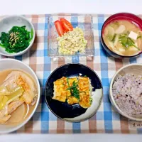 ･雑穀ご飯
･ホウレン草のおひたし
･ネギ入卵焼き
･タルタルサラダ
･エリンギのお味噌汁
･鳥手羽と大根の煮物|kijicoさん