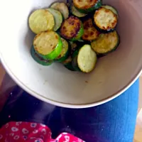 Snapdishの料理写真:zucchini|Whitney Kinnisonさん