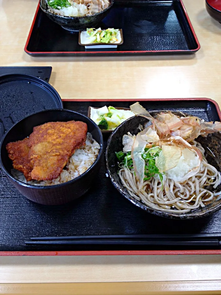 福井にて ソースカツ丼＆そば|hgdsiさん