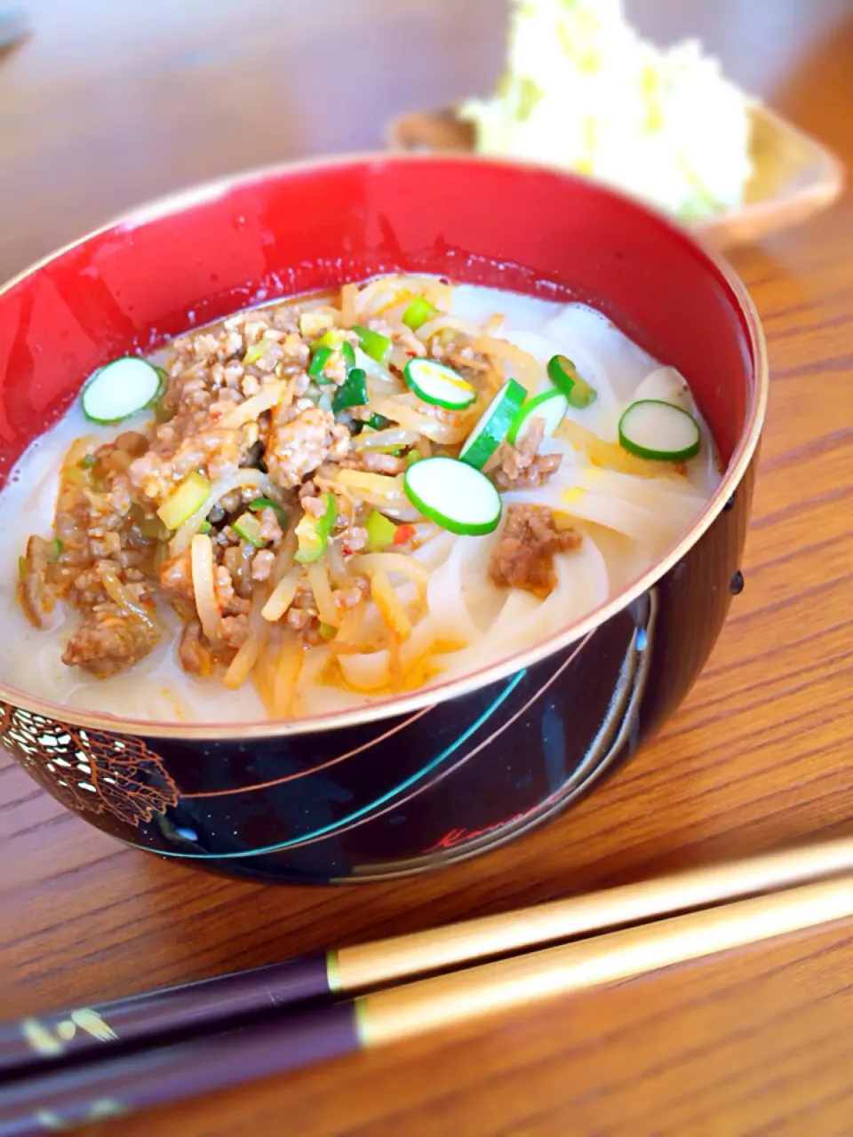 Snapdishの料理写真:本日のおうちランチ＊坦々麺風うどん〜syunkonカフェごはん2より〜|SAJAさん