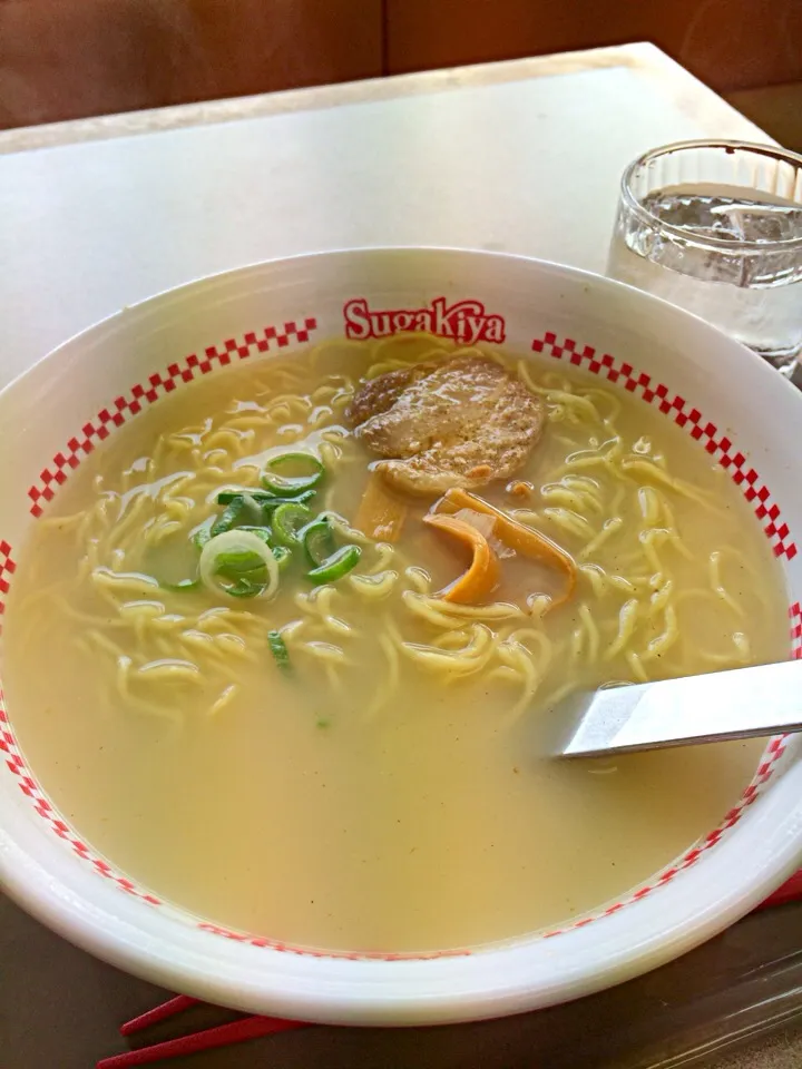 Snapdishの料理写真:スガキヤのラーメン|Akihiro Yoshimotoさん