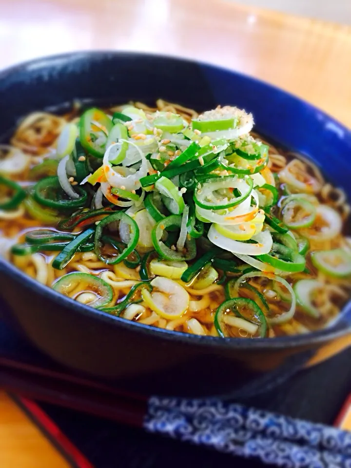 Snapdishの料理写真:「マルちゃん正麺」をネギいっぱ〜いで…|Hiromiromiさん