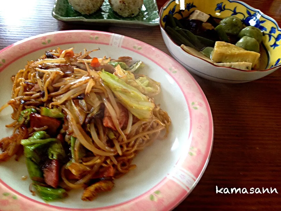 Snapdishの料理写真:焼きそば  生麩と椎茸の煮物|かまさん