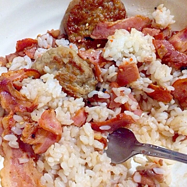 Snapdishの料理写真:Arroz feijao bacon amburgue|Nelson Nelsonrsilvaさん