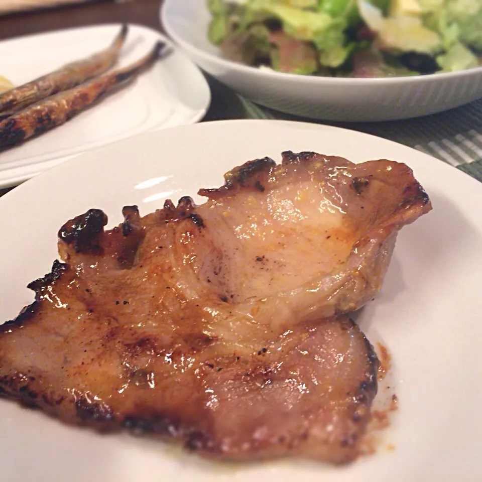 Snapdishの料理写真:豚肉味噌漬け サラダ ししゃも 味噌汁|さるさん