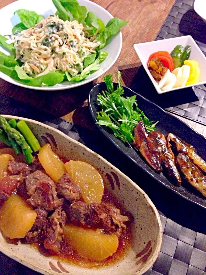 Snapdishの料理写真:牛スネ大根、春雨サラダ、鰯の生姜煮(生協の市販品)、お漬物🍀|まみりんごさん