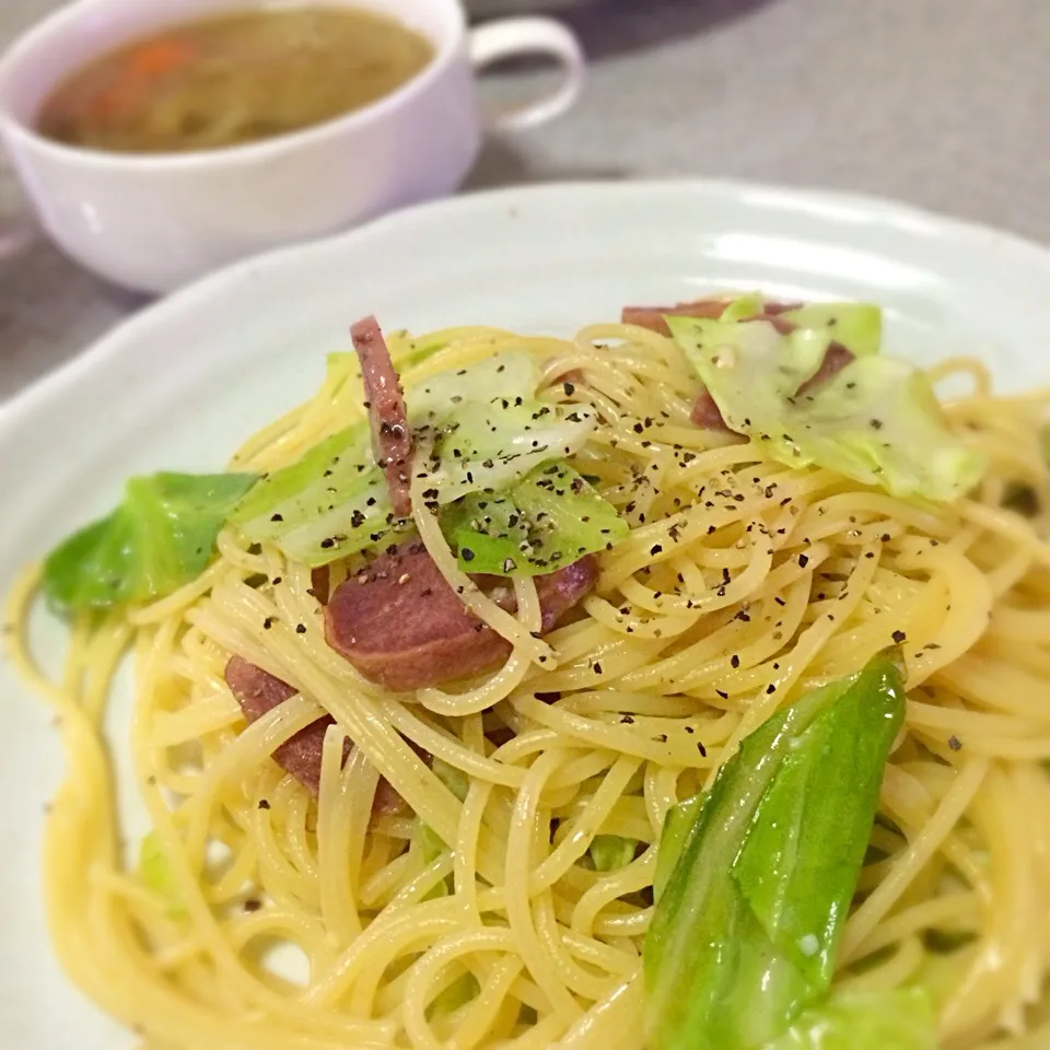 スモークタンとキャベツのペペロンチーノ&デトックススープ|ごるびーさん