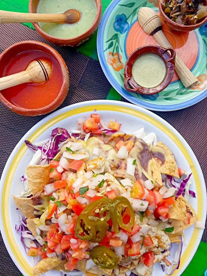 Mexican Nachos with chicken! Too hot!!!|Discover the world through kitchens!世界の食卓を旅しよう！さん