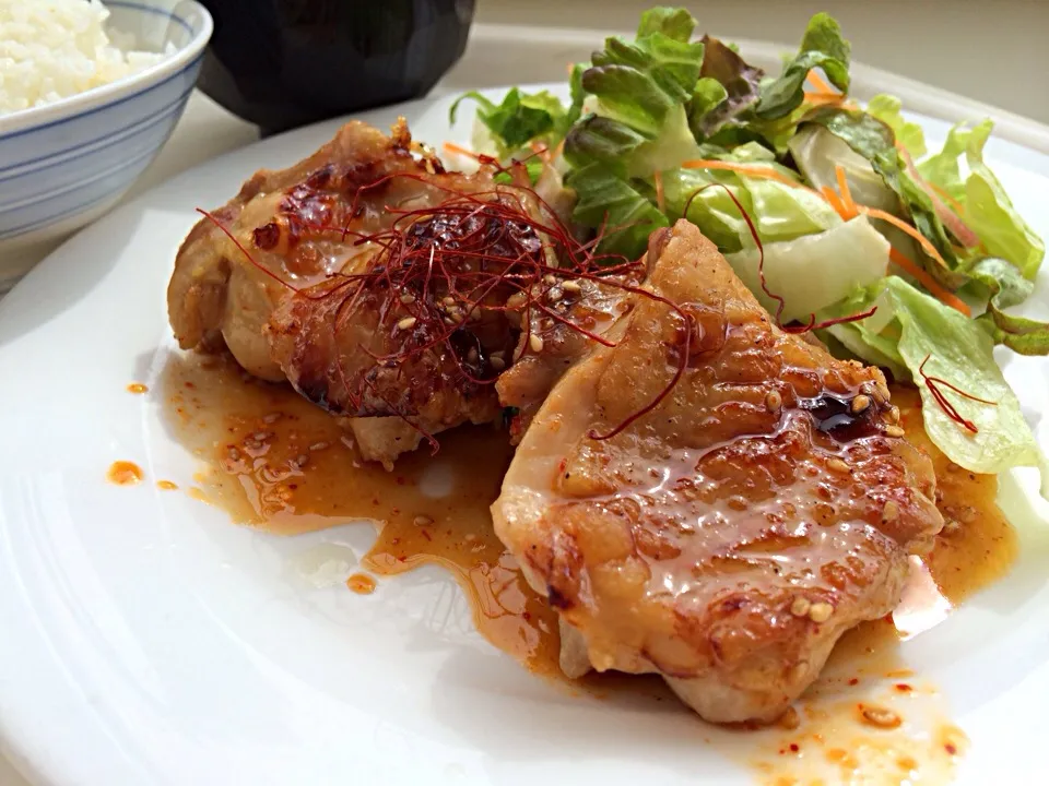 今日の社食は鶏肉のヤンニンソースがけ。530円。|ルーア・ブランカさん