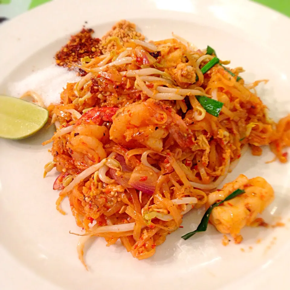 Seafood phad thai|해리さん