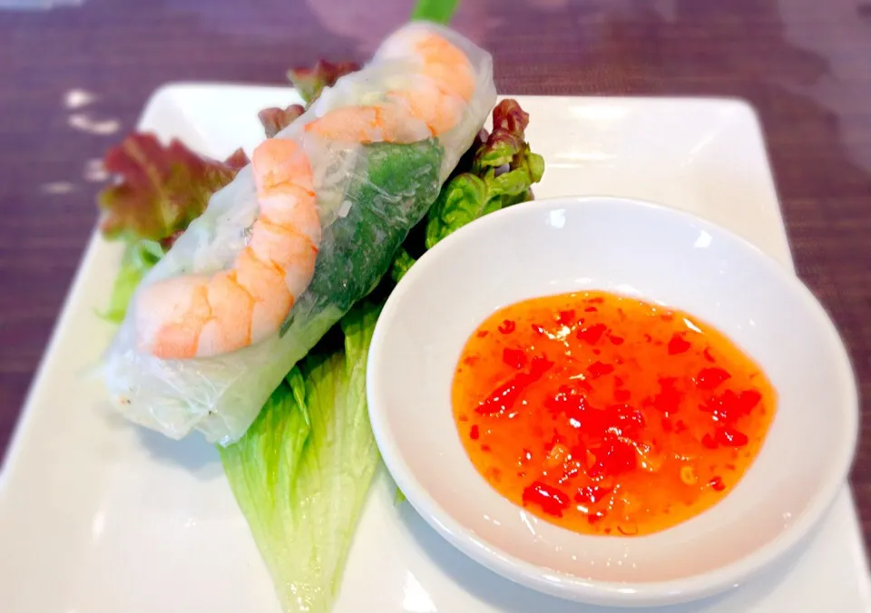 Snapdishの料理写真:Fresh Shrimp & Vegs. Spring Roll|Liezlさん