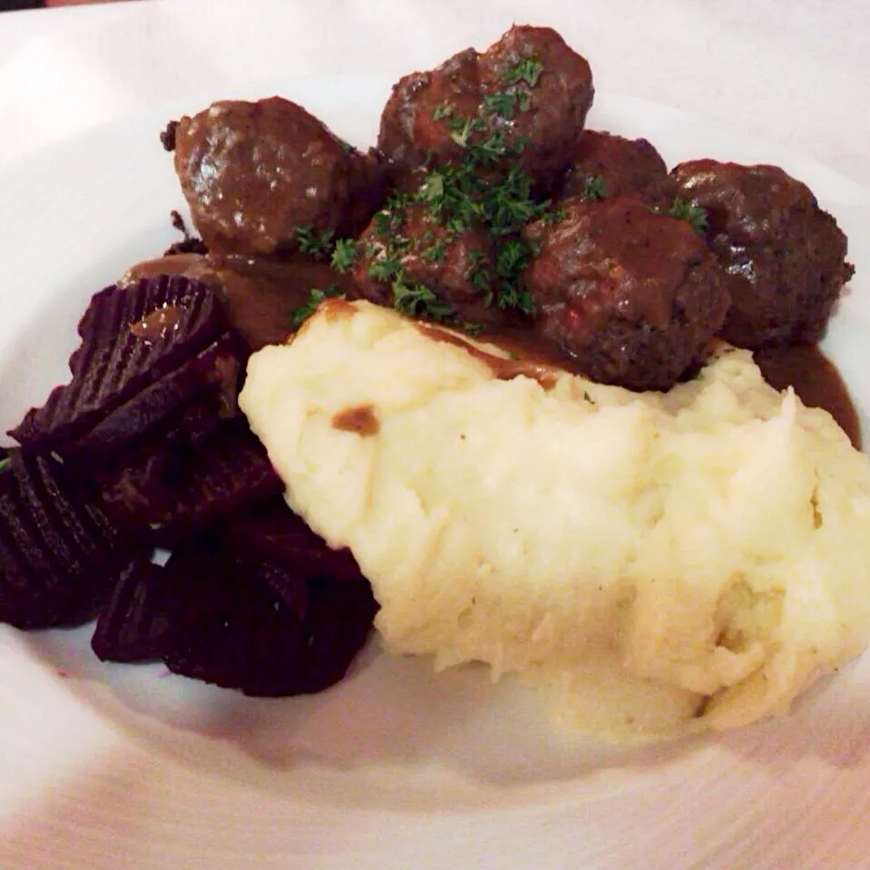 Meatball, Mashed potato|maixx ใหม่さん