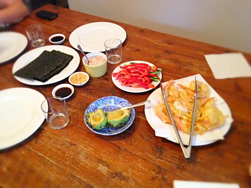 Sushi - fresh tuna, tempura prawns, avocado - delish!|Samantha Jane Russoさん