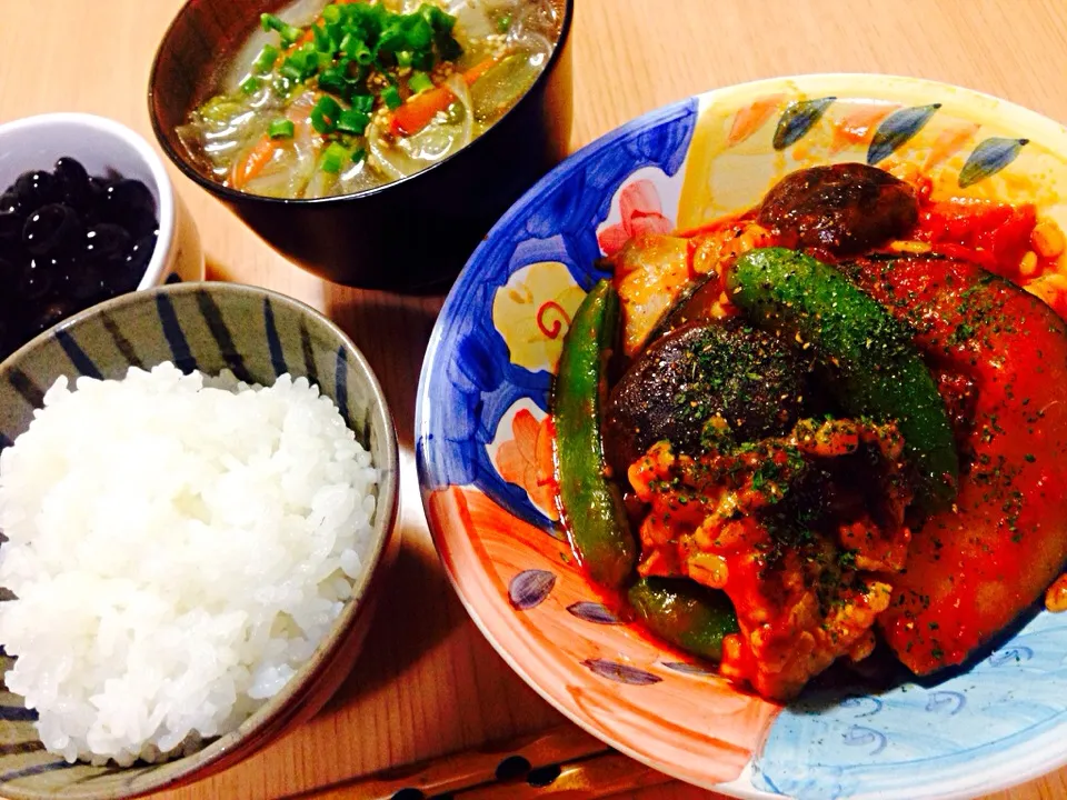 鶏肉と野菜の押し麦トマト煮、春雨白菜スープ|machikoさん