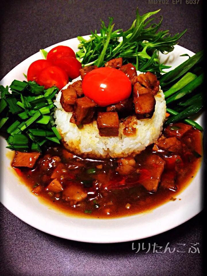 Snapdishの料理写真:炊飯器ロースチャーシューで作ったチャーシューまんの餡のあんかけ丼😁💦|りりたんこぶさん