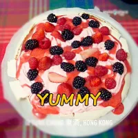 Mixed Berries Pavlova|dianepratiwiさん