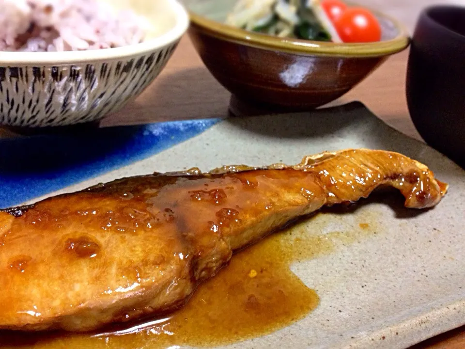 鰤の醤油麹照り焼き|まるさん