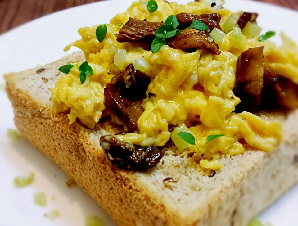 Scramble egg with porcini|Joyceさん