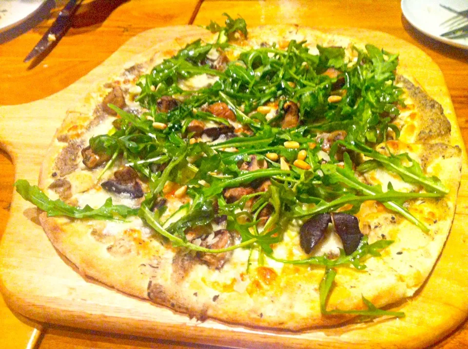 Parma ham & funghi pizza|skyblueさん