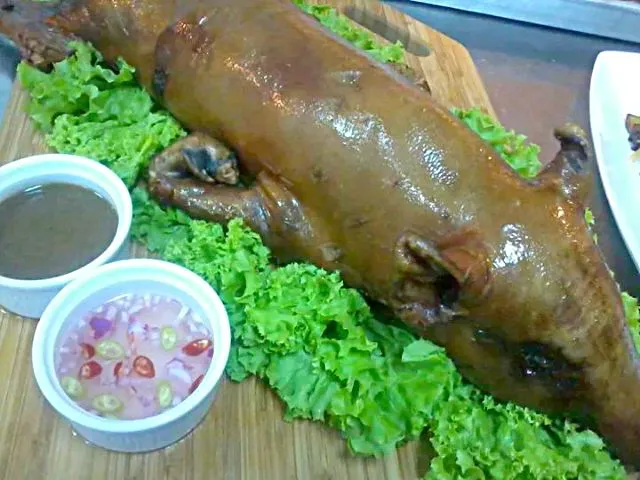 Snapdishの料理写真:Pinoy Food: Lechon de Leche|Dan Alfred Garcia Madriagaさん