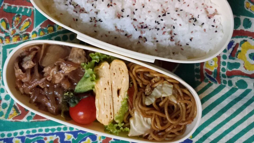 焼そば&しょうが焼き弁当|スマーフさん