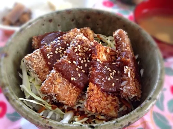 厚揚げで味噌カツ丼|まちまちこさん