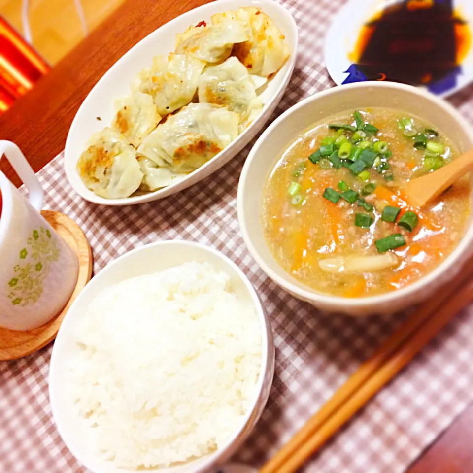 餃子とにんじん麻婆スープ|みはるるさん