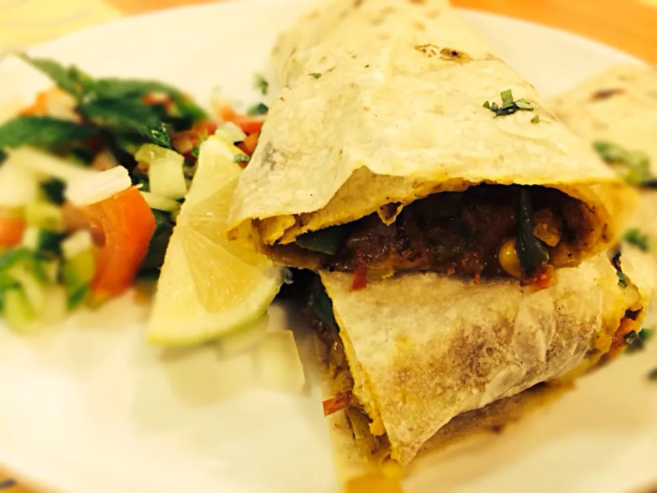 Snapdishの料理写真:Vegetarian Roti|Sergio Lacuevaさん