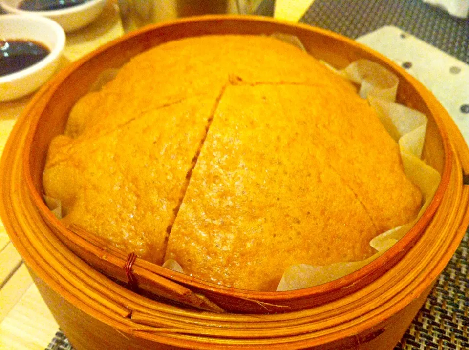 Snapdishの料理写真:Steamed Malay-style sponge cake|skyblueさん