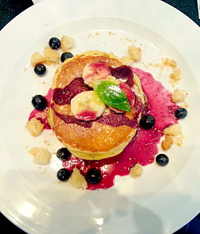 Banana Hotcakes with Blueberries|Piaさん